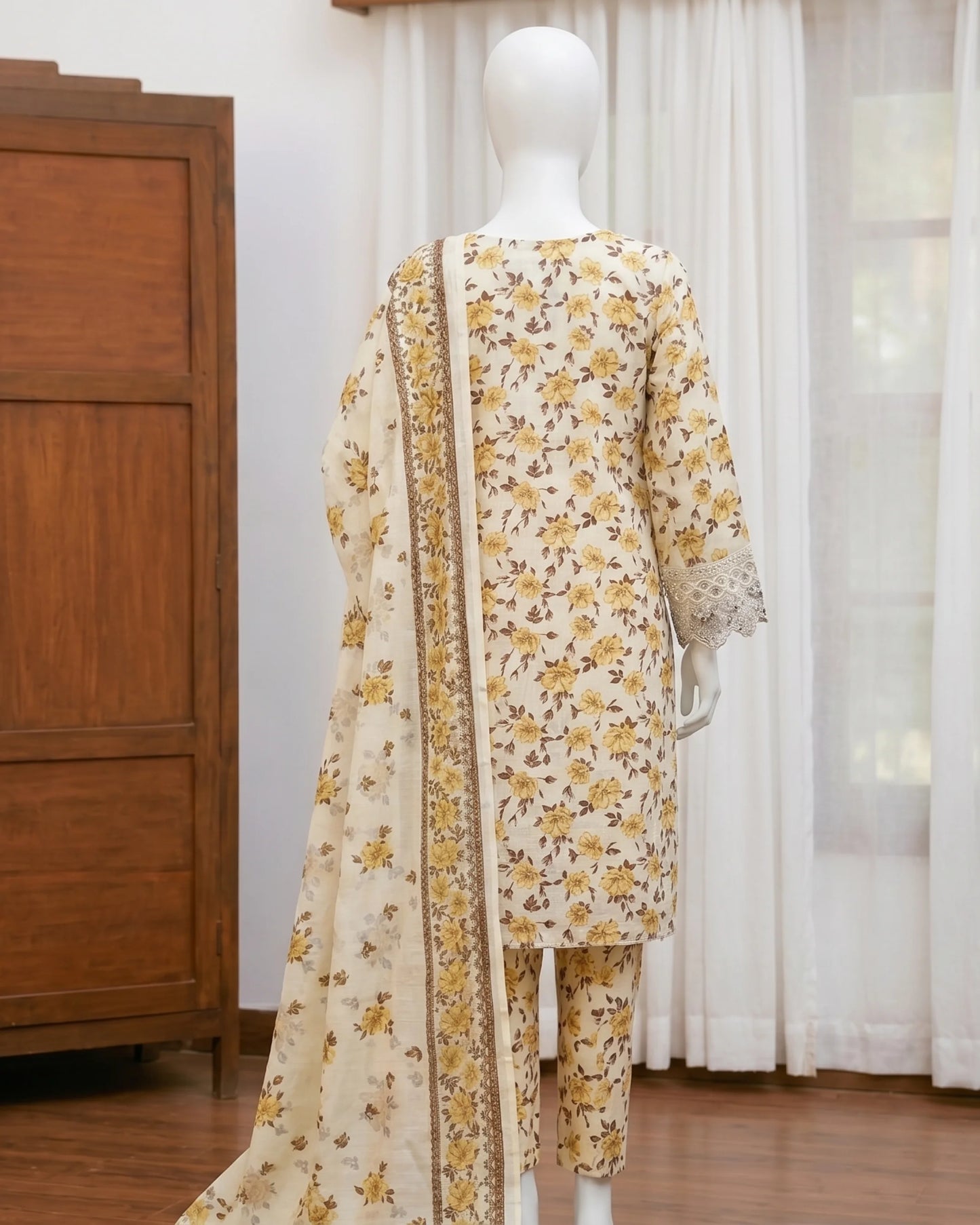 Elegant Floral Print Stitched 3-Piece Suit with Lace Details
